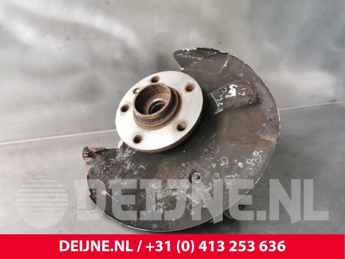 Volkswagen Transporter Achsschenkel links vorne O187633