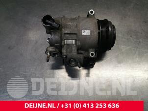 Gebruikte Pomp Airco Ford Transit Connect (PJ2) 1.6 TDCi 16V 75 Prijs € 181,50 Inclusief btw aangeboden door van Deijne Onderdelen Uden B.V.