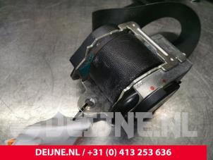 Gebruikte Veiligheidsgordel rechts-voor Mercedes Sprinter 5t (906.15/906.25) 515 CDI 16V Prijs € 60,50 Inclusief btw aangeboden door van Deijne Onderdelen Uden B.V.