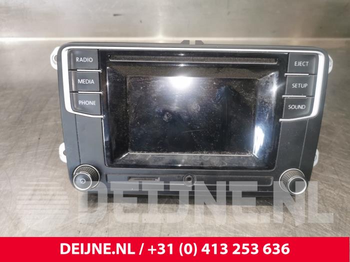Volkswagen Transporter Displays Multi Media Anzeige O187908