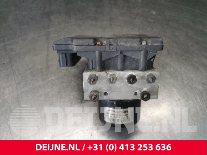 Gebruikte ABS Pomp Volvo V70 (SW) 2.3 T5 20V Prijs € 80,00 Margeregeling aangeboden door van Deijne Onderdelen Uden B.V.