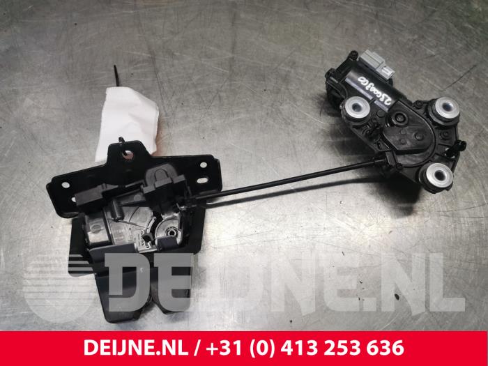 Volvo XC40 Slotmechaniek Achterklep O188023