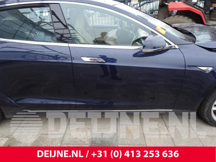 Tesla Model S Tür 4-türig rechts vorne O188244