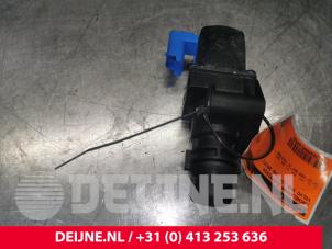 Volvo V40 Electric heater valve O188583 photo 3