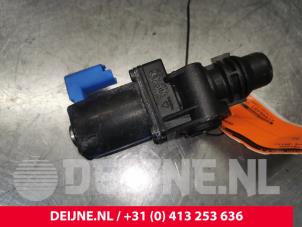 Volvo V40 Electric heater valve O188583 photo 2