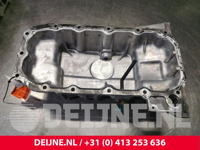 Gebruikte Carterpan Volvo V40 (MV) 1.6 T3 GTDi 16V Prijs € 125,00 Margeregeling aangeboden door van Deijne Onderdelen Uden B.V.