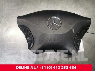 Gebruikte Airbag links (Stuur) Mercedes Sprinter 3t (906.71) 218 CDI 24V Prijs € 151,25 Inclusief btw aangeboden door van Deijne Onderdelen Uden B.V.