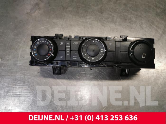 Mercedes Sprinter Kachel Bedieningspaneel O188703
