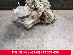 Gebruikte Versnellingsbak Citroen Jumper (U9) 2.2 HDi 130 Euro 5 Prijs € 1.149,50 Inclusief btw aangeboden door van Deijne Onderdelen Uden B.V.