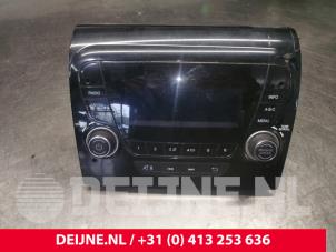 Gebruikte Radio Citroen Jumper (U9) 2.2 HDi 130 Euro 5 Prijs € 302,50 Inclusief btw aangeboden door van Deijne Onderdelen Uden B.V.