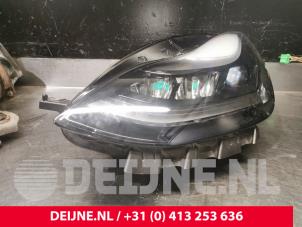 Tesla Model Y Koplamp links O188969 foto 2