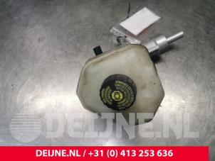 Mercedes Sprinter Master cylinder O188982 photo 2