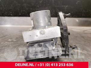 Mercedes Sprinter ABS pump O189001 photo 3