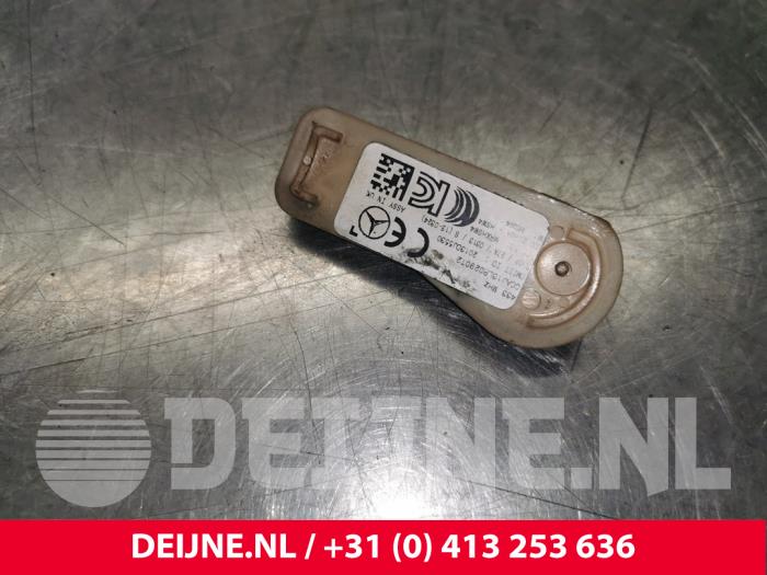 Mercedes Vito Reifendrucksensor O189237