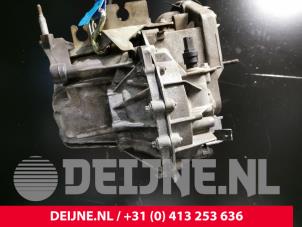 Opel Vivaro Getriebe O189400 foto 3