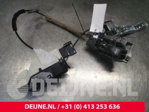 Citroen Berlingo Türschlossmechanik 2-türig links O189414 foto 3