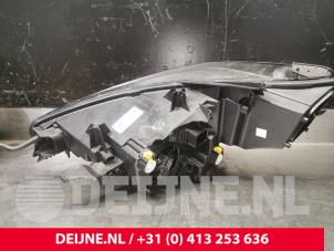 Cupra Born Koplamp rechts O189425 foto 3