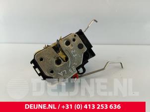 Opel Combo Minibus/van rear door lock mechanism O189611 photo 3