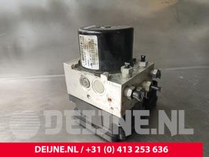 Volvo V60 ABS pump O189772 photo 3
