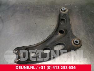 Opel Vivaro Front lower wishbone, left O189992 photo 2