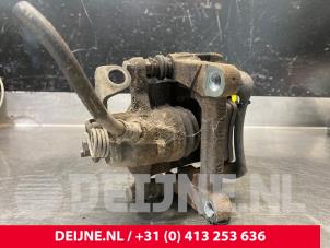 Opel Vivaro Rear brake calliper, right O190008 photo 2