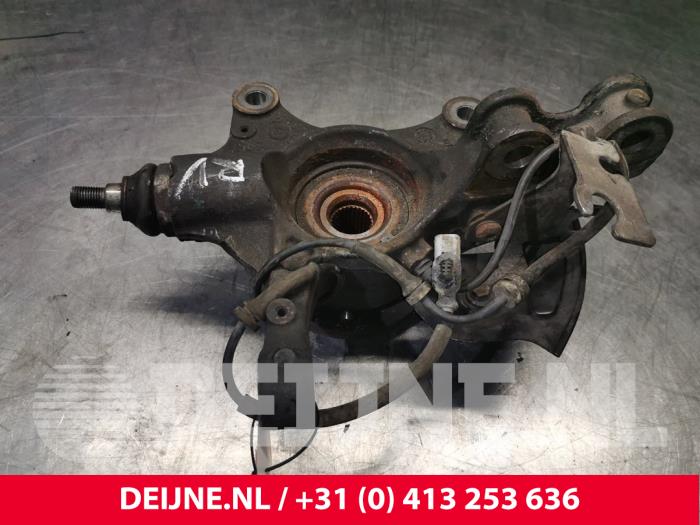 Opel Vivaro Achsschenkel rechts vorne O190119