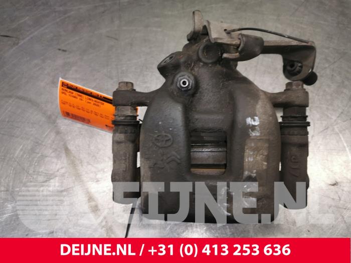 Opel Vivaro Bremszange links hinten O190130