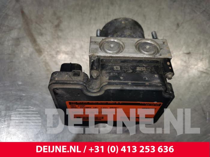 Opel Vivaro ABS Pomp O190096