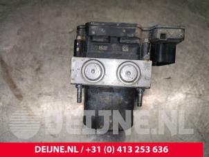 Opel Vivaro ABS Pumpe O190096 foto 2