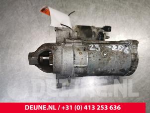 Opel Vivaro Starter O190142 photo 2