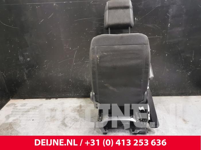 Voorstoel links van een Opel Vivaro 1.5 CDTI 102 2020