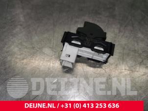 Opel Vivaro Electric window switch O190162 photo 3