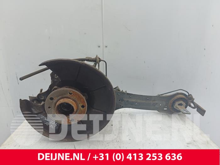 Volvo V60 Achsschenkel rechts hinten O190216