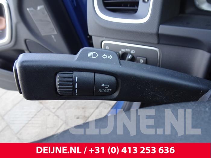 Volvo V60 Steering column stalk O190202