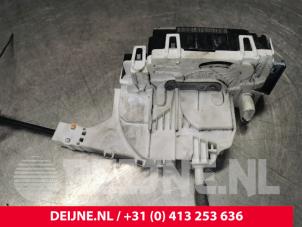 Volkswagen Crafter Deurslot Mechaniek 2Deurs rechts O190288 foto 2