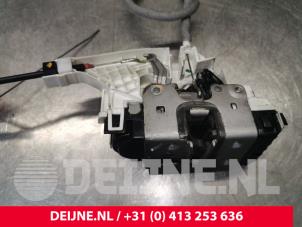 Volkswagen Crafter Deurslot Mechaniek 2Deurs rechts O190288 foto 3