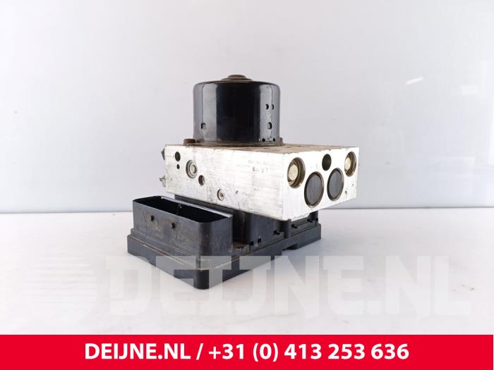 ABS Pomp van een Volvo XC90 I 2.9 T6 24V 2004