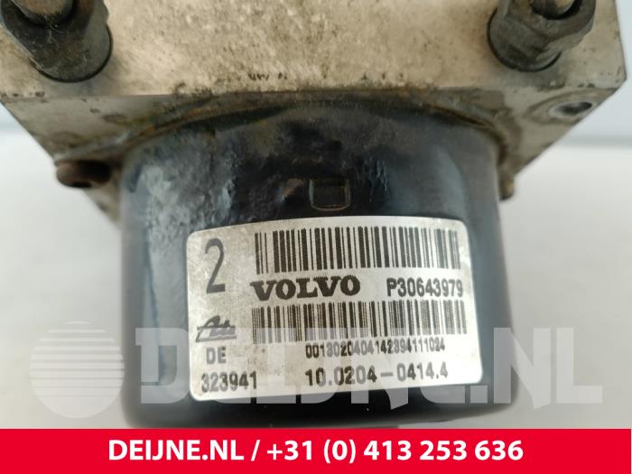 ABS Pomp van een Volvo XC90 I 2.9 T6 24V 2004