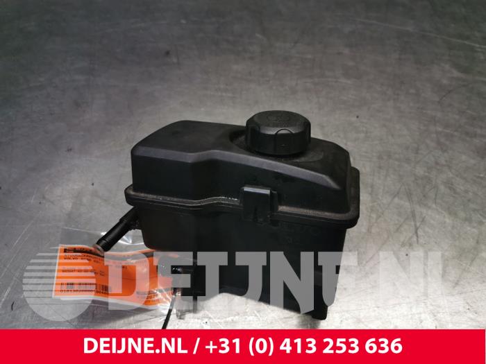 Gebruikte Servo Oliereservoir Volvo XC90 I 2.9 T6 24V Prijs € 25,00 Margeregeling aangeboden door van Deijne Onderdelen Uden B.V.