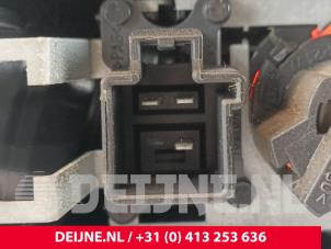 Volvo V70 Achterlicht links O190605 foto 3