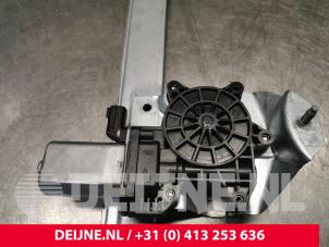 Opel Vivaro Ruitmechaniek 2Deurs rechts-voor O190723 foto 2