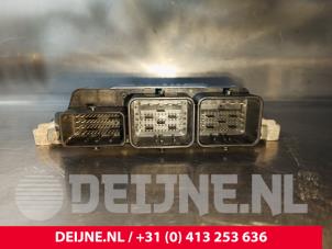 Volvo V70 Engine management computer O190737 photo 3