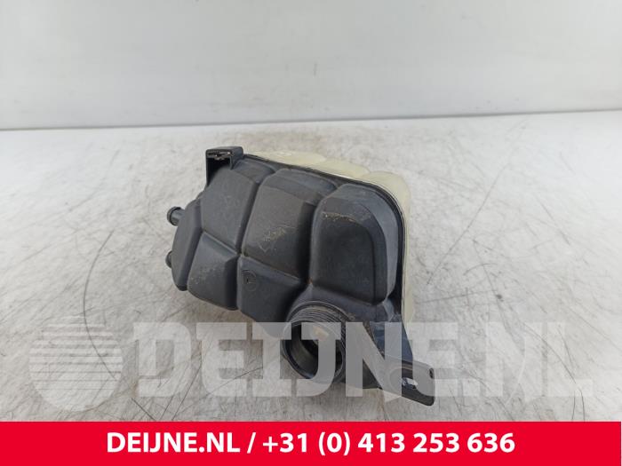 Volvo V70 Ausgleichsbehälter O190741