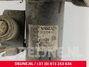 Volvo V60 Stoßdämpferstrebe links vorne O190903 foto 2
