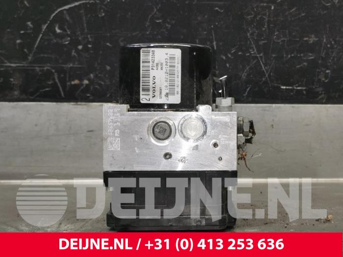 Volvo V60 ABS Pumpe O190975