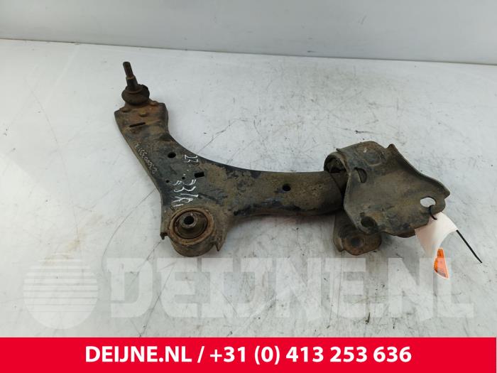 Volvo V60 Draagarm onder rechts-voor O190987