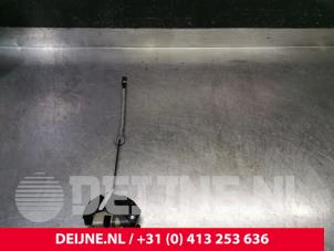 Gebruikte Deurslot Mechaniek 4Deurs rechts-achter Volvo V60 I (FW/GW) 2.0 D2 16V Prijs € 45,00 Margeregeling aangeboden door van Deijne Onderdelen Uden B.V.