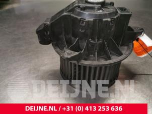 Ford Transit Heating and ventilation fan motor O191171 photo 2