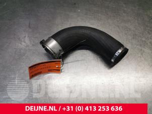 Gebruikte Intercooler Buis Volvo XC90 II 2.0 T8 16V Twin Engine AWD Prijs € 50,00 Margeregeling aangeboden door van Deijne Onderdelen Uden B.V.