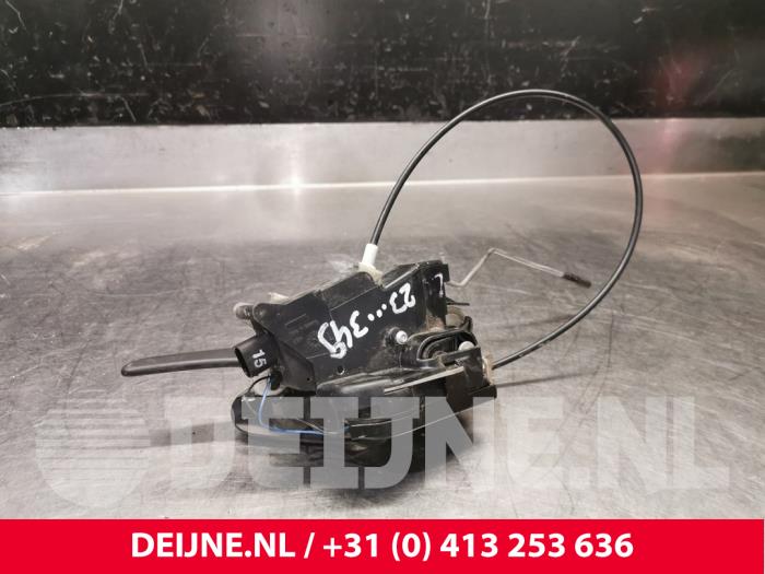 Mercedes Vito Deurslot Mechaniek 2Deurs links O191497